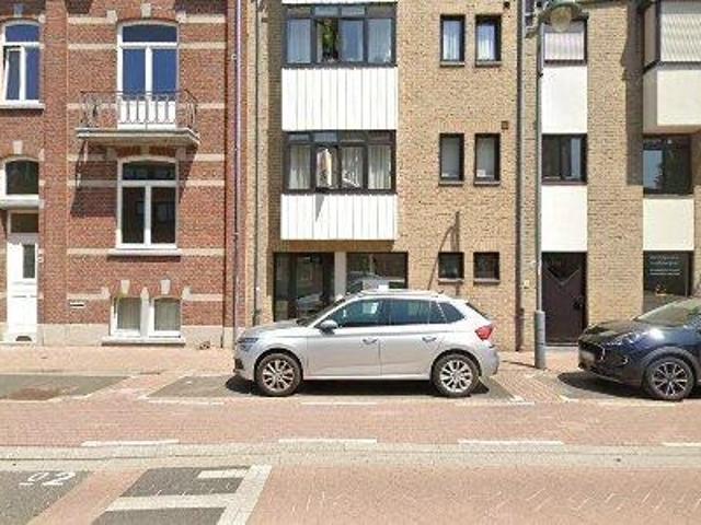 Bureau vente à Maaseik, Limburg