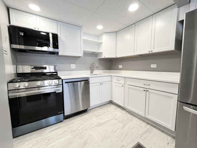 Townhouse for sale in Fox Lake, Illinois