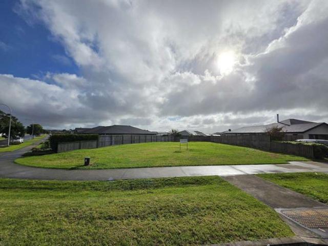 Land for sale in Awhitu, Oroua County