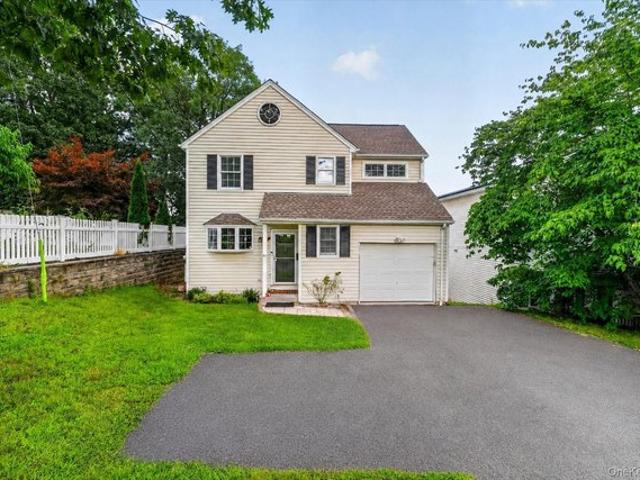 House for sale in Valhalla, New York
