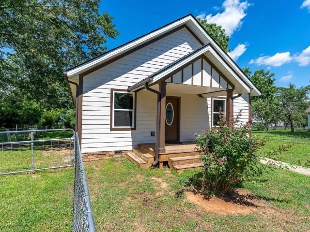 House for sale in Clinton, South Carolina