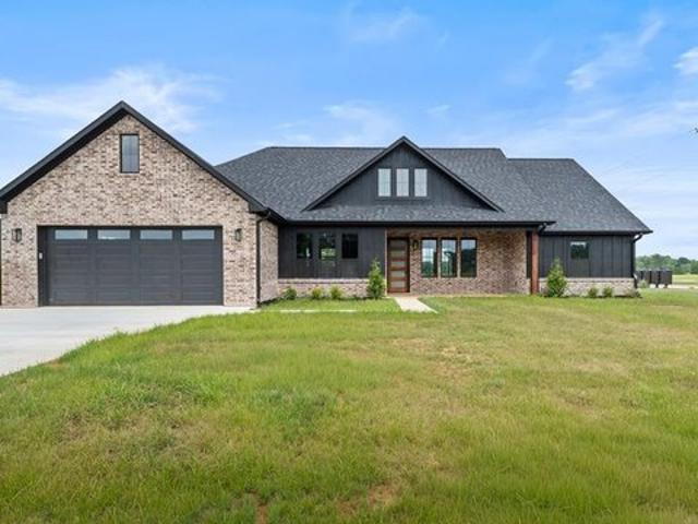 House for sale in Texarkana, Texas