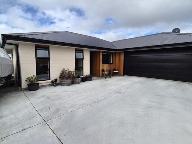 House for rent in Islington, Blenheim