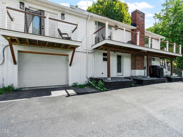House for sale in Saratoga, New York