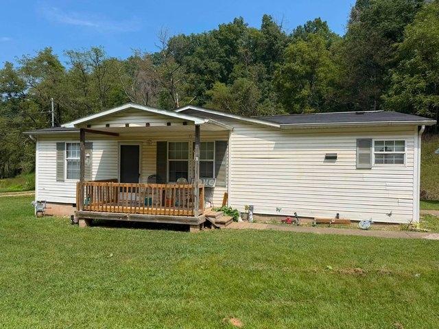 House for sale in Gandeeville, West Virginia