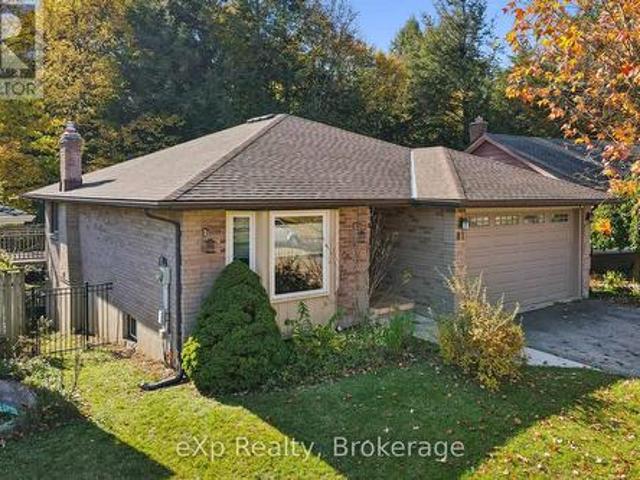House for sale in Pioneer Park, Kitchener