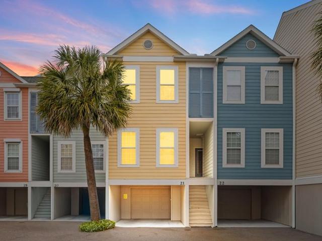 Townhouse for sale in Folly Beach, South Carolina