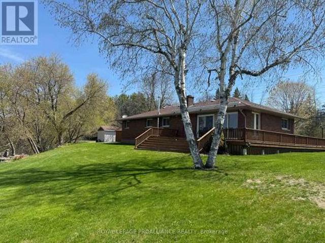 House for sale in Ontario