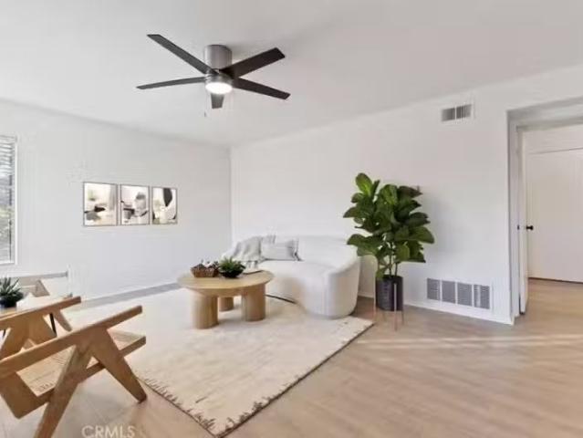 Condo for sale in Irvine, Woodbridge