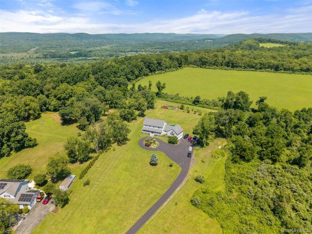 House for sale in Patterson, New York