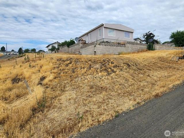 House for sale in Eltopia, Washington