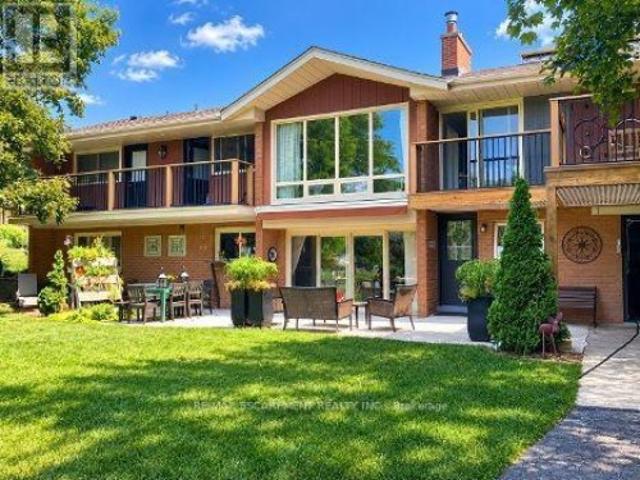 House for sale in Ancaster, Ontario