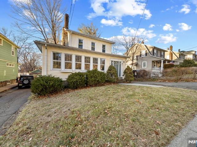 House for sale in Midland Park, New Jersey