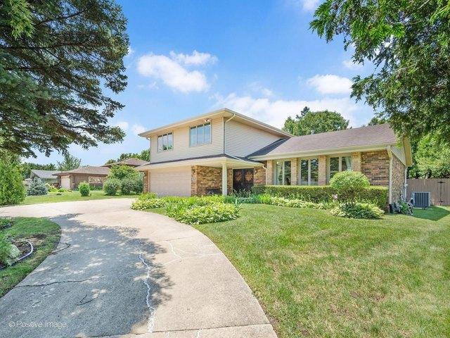 House for sale in Willow Springs, Illinois