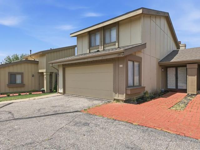 Condo for sale in Kansas
