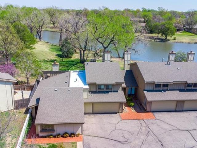 Condo for sale in Kansas