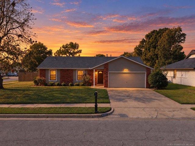 House for sale in Owasso, Tulsa County