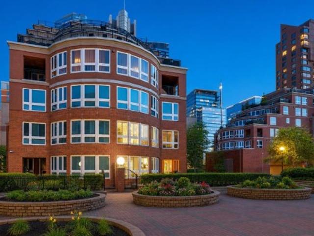 Condo for sale in Eau Claire, Calgary