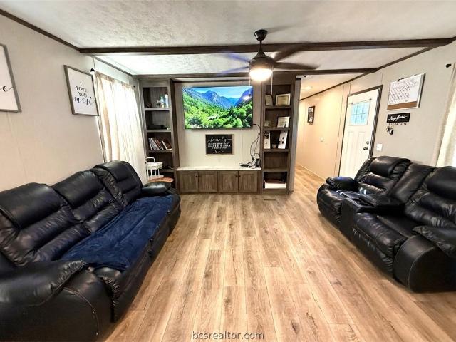 House for sale in Milam, Texas