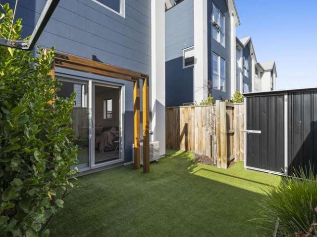 Apartment for sale in Heathcote, Canterbury