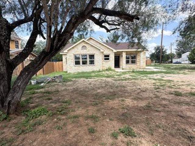 House for sale in Somerset, Texas