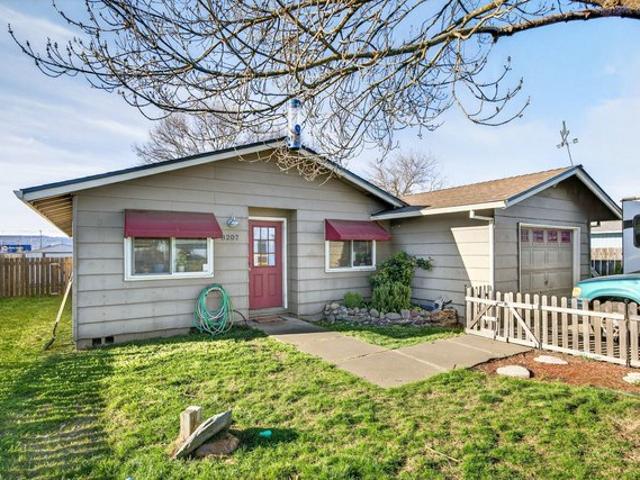 House for sale in Oregonia