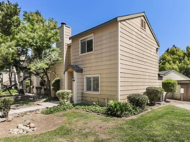 Townhouse for sale in Sacramento, California