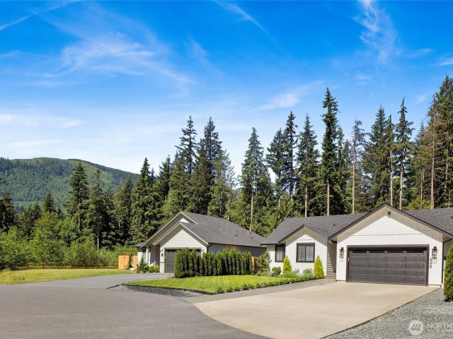 House for sale in Deming, Washington