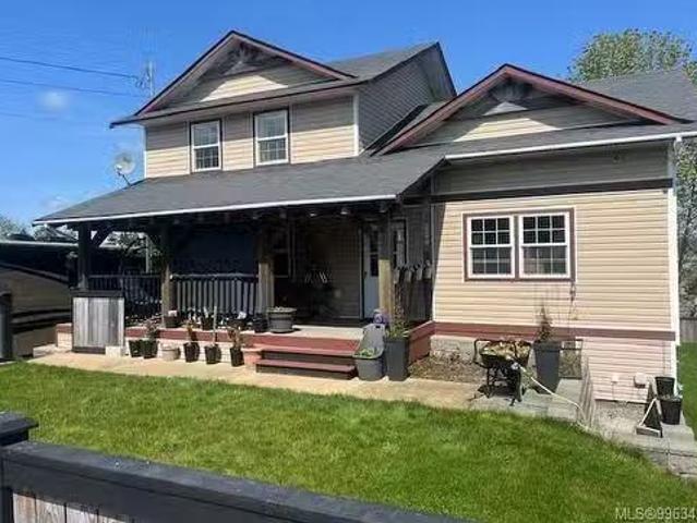House for sale in Strathcona, British Columbia