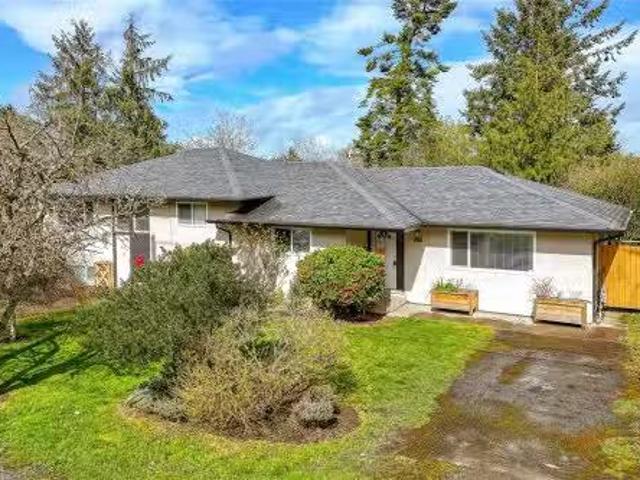 House for sale in Saanich, British Columbia
