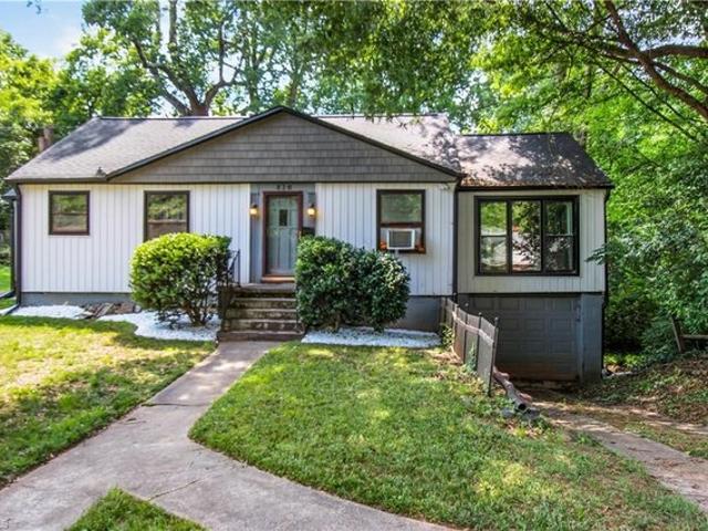 House for sale in Pfafftown, North Carolina