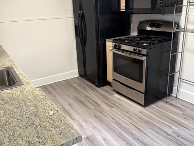 Townhouse for sale in Gloucester City