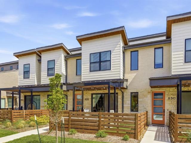 Townhouse for sale in Denton, Texas