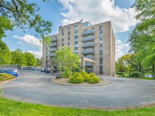Condo for sale in Washington, Pennsylvania