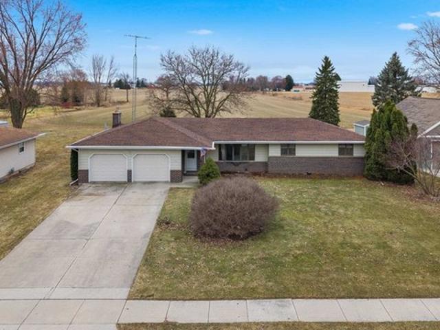 House for sale in Juneau, Wisconsin