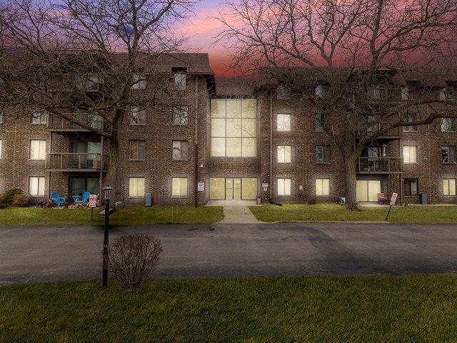 Condo for sale in Homewood, Illinois