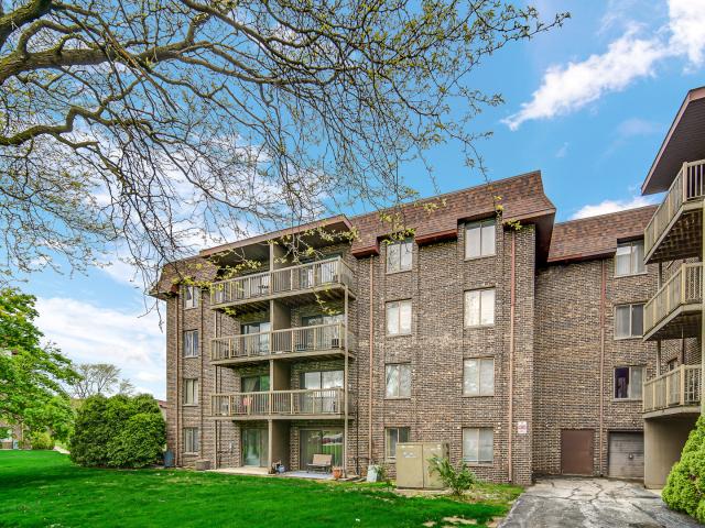 Condo for sale in Homewood, Illinois