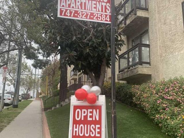 Apartment for rent in Pacoima Neighborhood Council, Canoga Park