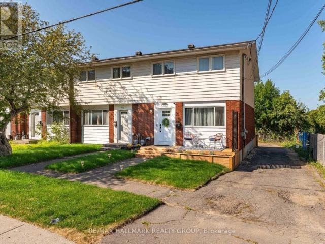 Townhouse for rent in Bay, Ottawa