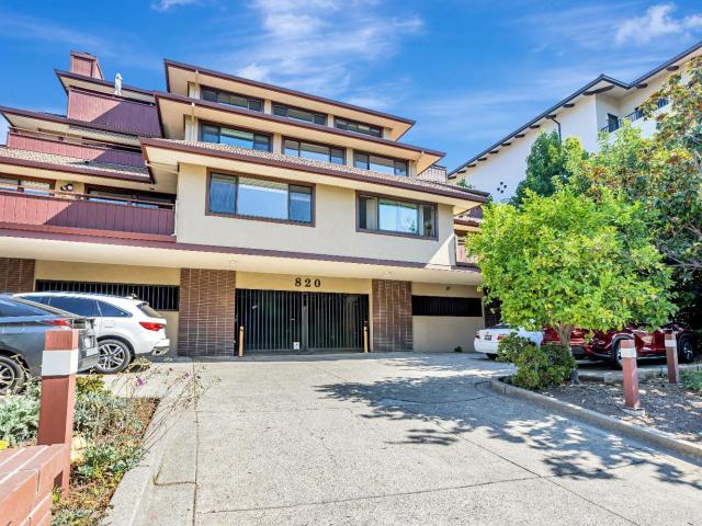 Condo for sale in San Rafael, California
