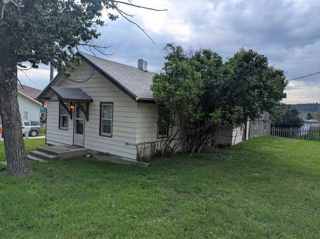 House for sale in Custer, Custer County