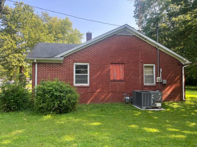 House for sale in Mayfield, Kentucky