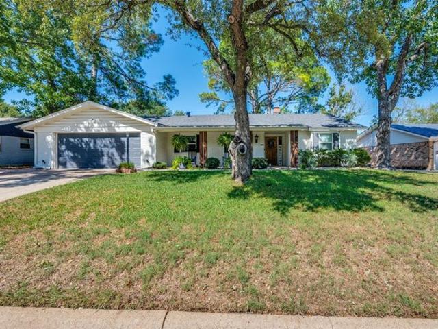 House for sale in Hurst, Tarrant County