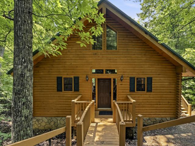 House for sale in Pittman Center, East Tennessee