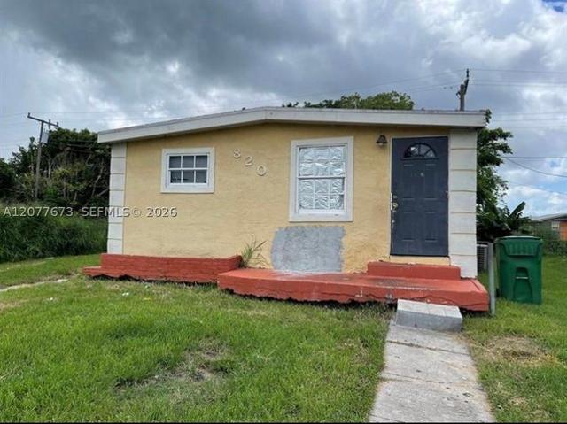 House for sale in Pahokee, Florida