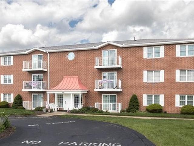 Condo for sale in Washington, Pennsylvania