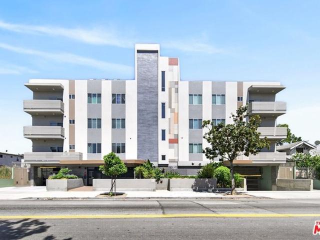 Condo for sale in Canoga Park, California