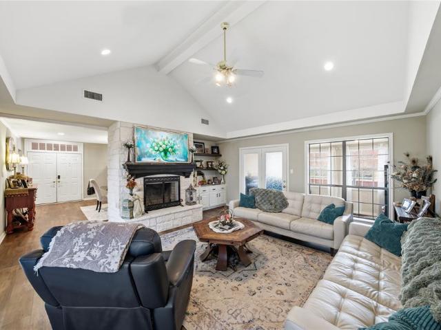 House for sale in Henderson, Texas