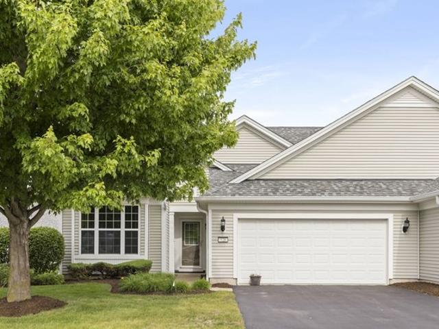 Townhouse for sale in Shorewood, Illinois