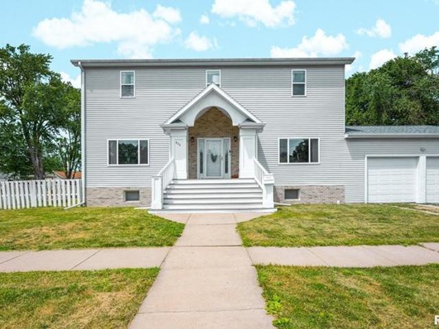 House for sale in Monmouth, Illinois